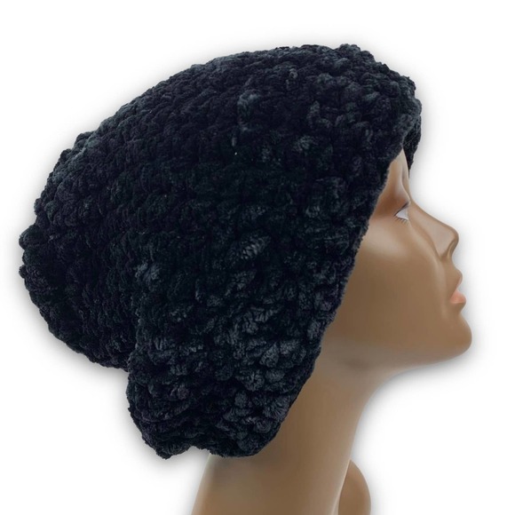 Hand made crochet black velour oversized beanie winter hat - Picture 4 of 12
